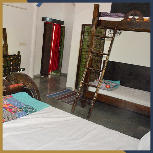 Standard-Room-in-hotel-vrindavan-resort